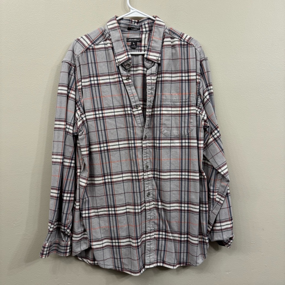 Men's Relaxed Fit Eddie Bauer Flannel | Grey, Burgundy, and White | Size XL